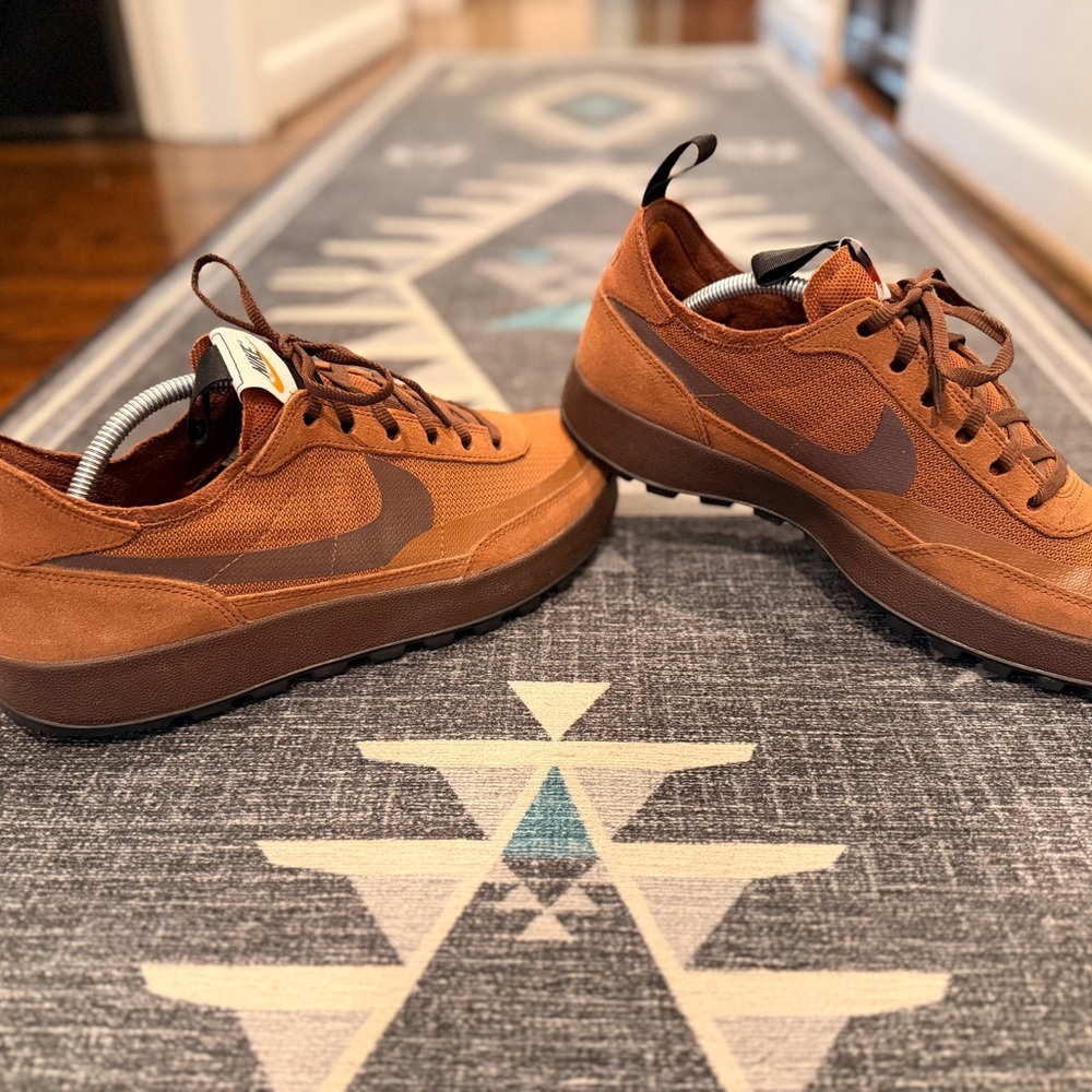 Nike Men's Tom Sach’s General Purpose Shoe